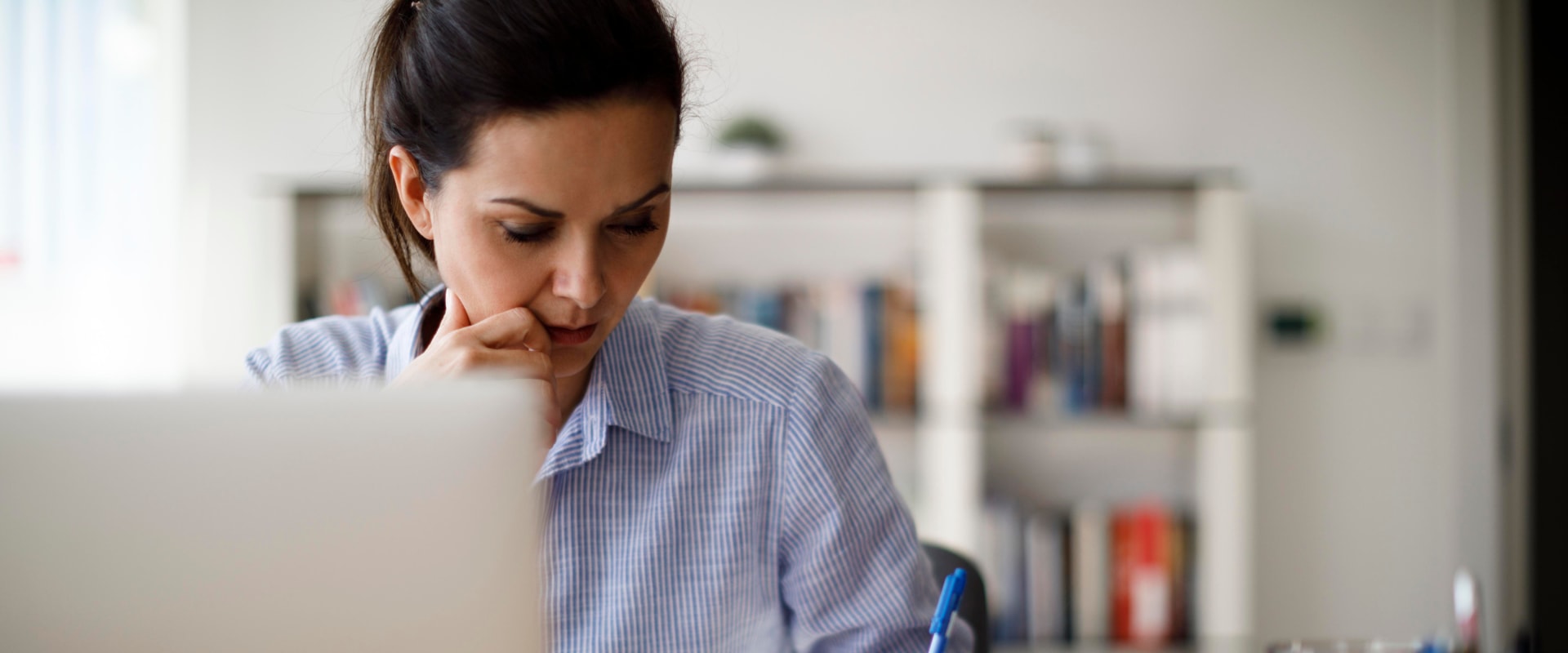 Identifying Trustworthy Reviews